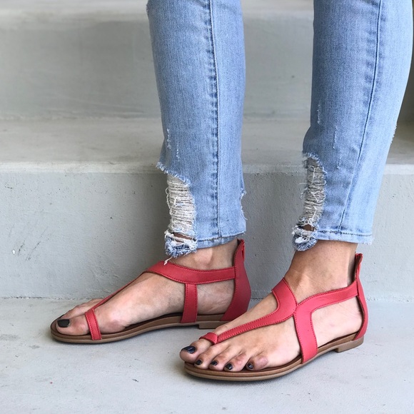 Red Distressed Leather Toe Ring Sandals - Picture 3 of 4